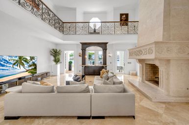 Coral Key: 8-BR Canal-Front Retreat with Pool & Entertainment Spaces for Groups image 34