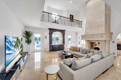 Coral Key: 8-BR Canal-Front Retreat with Pool & Entertainment Spaces for Groups image 36