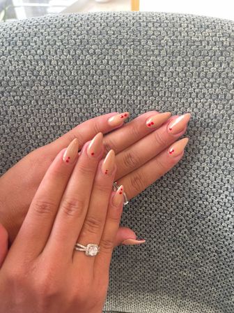 Makeup, Lashes & Nail Art for the Ultimate Vacay Glow-Up image 7