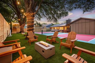 Cowgirl Casa: Pool, Pickleball & Western Barbie Vibes Near Downtown image 1