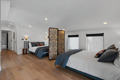 Wander Austin Modern: Sophisticated 4 BR with City View image 10
