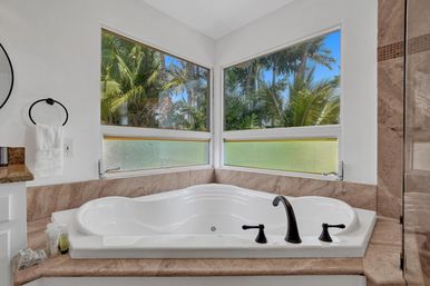 Wander Fort Lauderdale: 7-Bedroom Waterfront Retreat with Pool & Boat Dock image 72