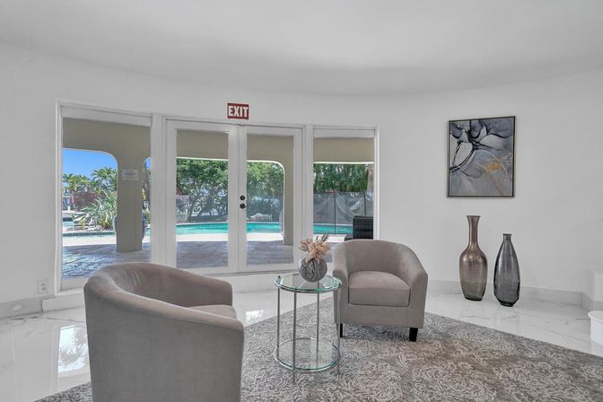 Wander Fort Lauderdale: 7-Bedroom Waterfront Retreat with Pool & Boat Dock image 27