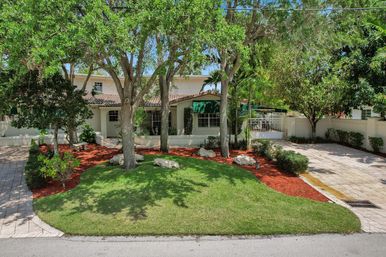 Wander Fort Lauderdale: 7-Bedroom Waterfront Retreat with Pool & Boat Dock image 5