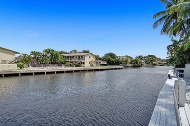 Wander Fort Lauderdale: 7-Bedroom Waterfront Retreat with Pool & Boat Dock image 95