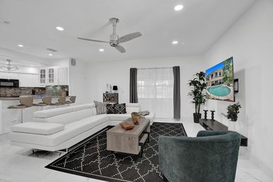 Wander Fort Lauderdale: 7-Bedroom Waterfront Retreat with Pool & Boat Dock image 49