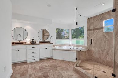 Wander Fort Lauderdale: 7-Bedroom Waterfront Retreat with Pool & Boat Dock image 69