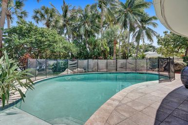 Wander Fort Lauderdale: 7-Bedroom Waterfront Retreat with Pool & Boat Dock image 75