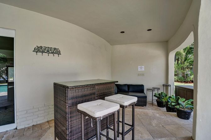 Wander Fort Lauderdale: 7-Bedroom Waterfront Retreat with Pool & Boat Dock image 83