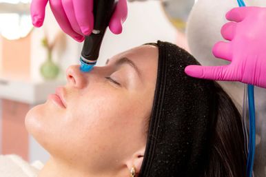 Oasis Face Bar Glowing Skin in 30 Min Facial Party with Complimentary Prosecco image 9