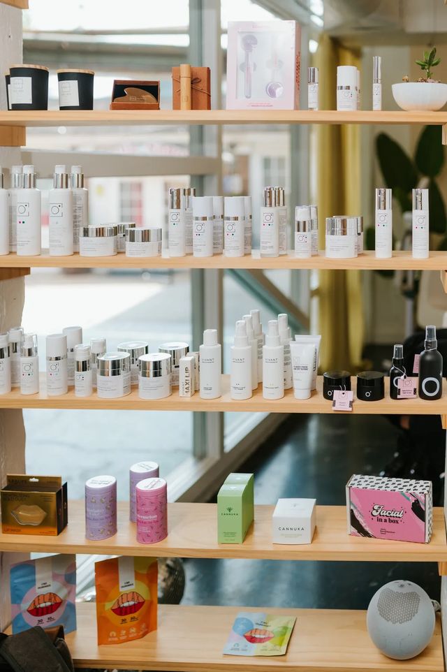 Oasis Face Bar Glowing Skin in 30 Min Facial Party with Complimentary Prosecco image 3