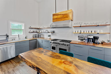 Good Life Sanctuary: 9 BR House + Event Space Access image 43