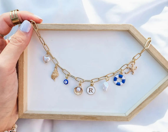 Custom Charm Bar &  Patch It Up: DIY Experience image 1