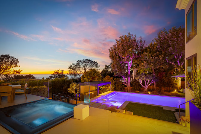 Wander Del Mar: Luxury Ocean-View Escape in Del Mar 5-Bedroom Villa with Pool & Hot Tub image 19
