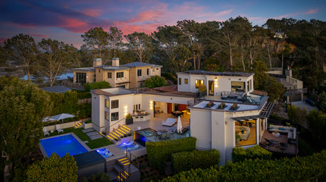 Wander Del Mar: Luxury Ocean-View Escape in Del Mar 5-Bedroom Villa with Pool & Hot Tub image 1