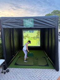 Rolling Greens Mobile Golf Simulator image 6