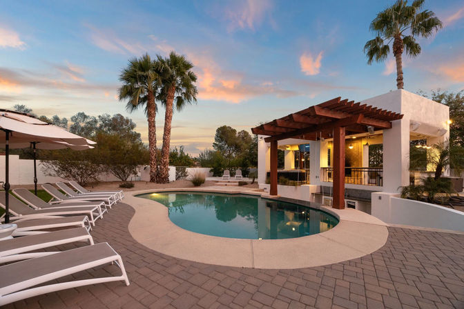 Entertainers Paradise: Arcade, Golf Sim, Pickleball, Theater, Gym + Swim-Up Pool Bar image 1
