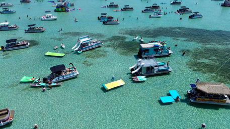Luxury Private Crab Island 18-Seater Pontoon with Restroom image 8