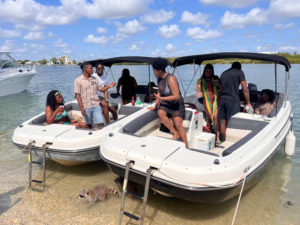Miami Beach VIP Boat Tour: 2 Hours with Captain & Champagne image 7