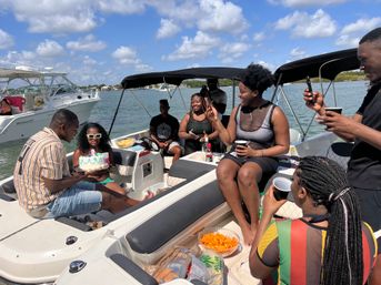 Miami Beach VIP Boat Tour: 2 Hours with Captain & Champagne image 5