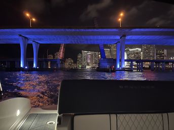 Miami Beach VIP Boat Tour: 2 Hours with Captain & Champagne image 21
