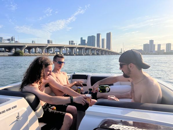 Miami Beach VIP Boat Tour: 2 Hours with Captain & Champagne image 19