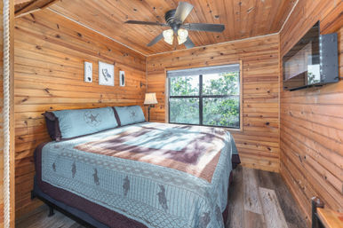 Walnut Canyon Cabins: 7 Scenic Cabins in Hill Country + Wildlife Views image 43