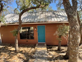 Walnut Canyon Cabins: 7 Scenic Cabins in Hill Country + Wildlife Views image 13