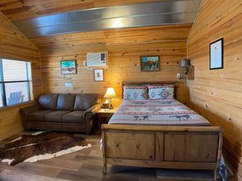 Walnut Canyon Cabins: 7 Scenic Cabins in Hill Country + Wildlife Views image 7
