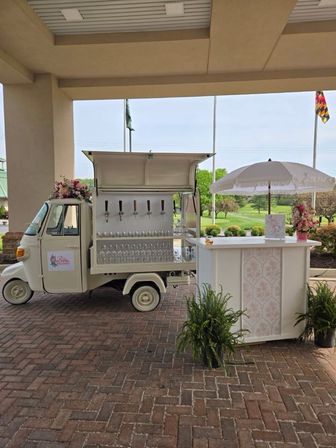OC’s Ultimate Mobile Bar Cart Experience: Sip Social Co. image 3
