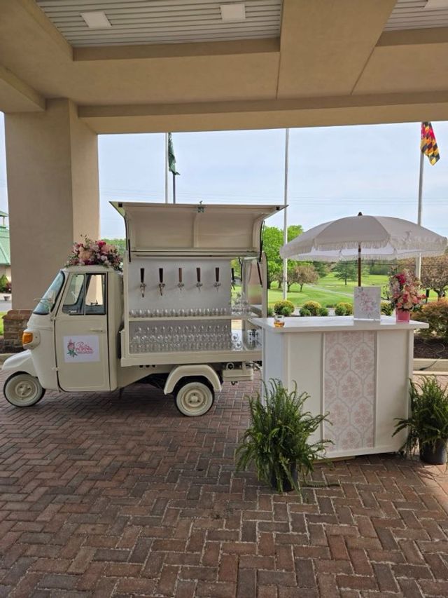OC’s Ultimate Mobile Bar Cart Experience: Sip Social Co. image 3