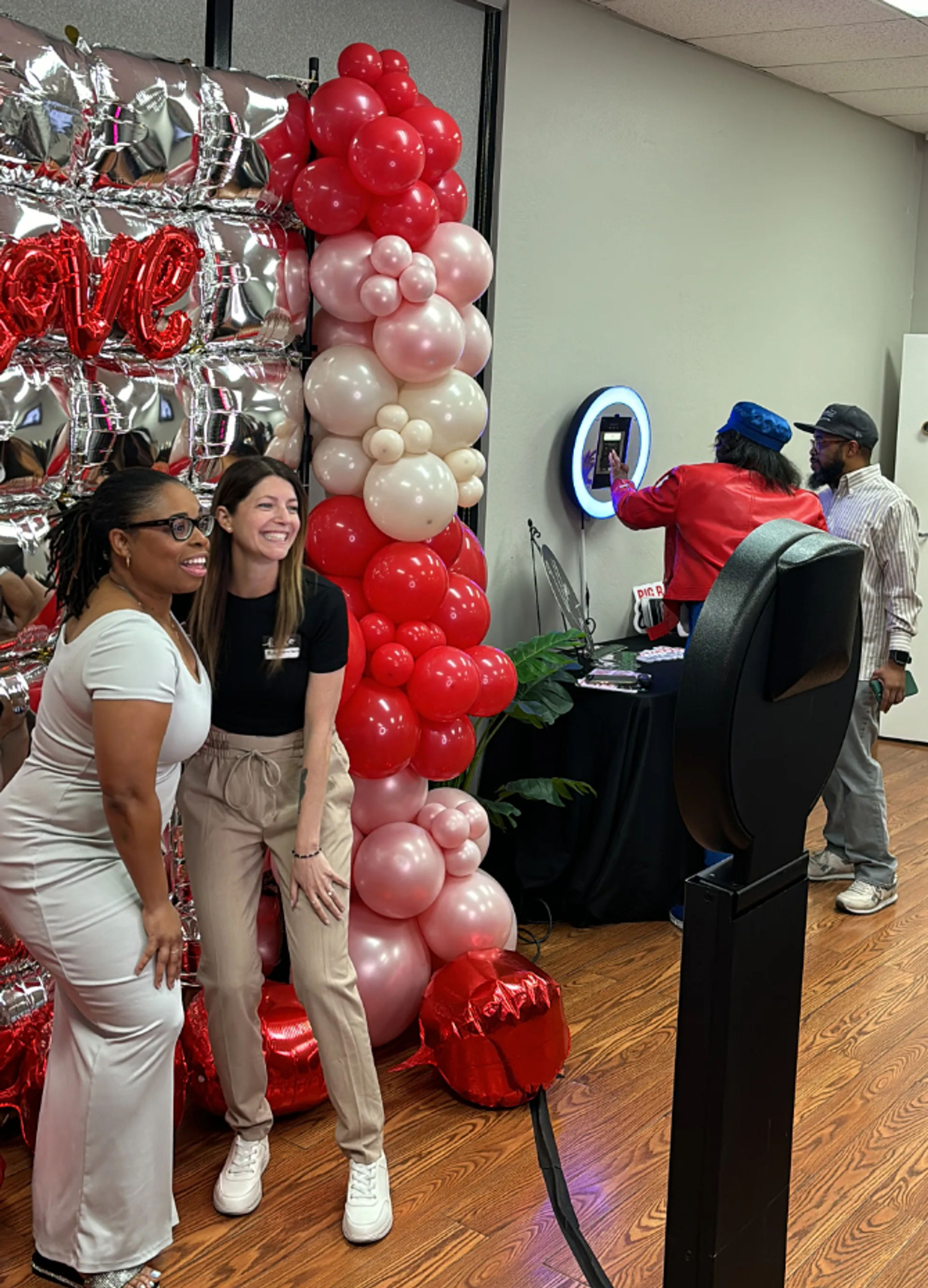 Luxe Balloon Booth Experience: Digital Photo Booth & Custom Backdrop for Your Event image 2