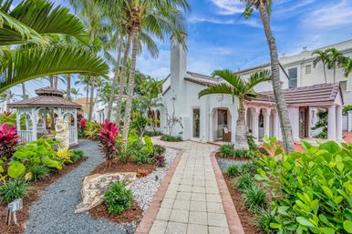 Hibiscus Key: Private Pool Villa Near Beach Perfect for Bachelorettes & Birthdays image 14