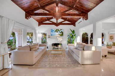 Hibiscus Key: Private Pool Villa Near Beach Perfect for Bachelorettes & Birthdays image 37