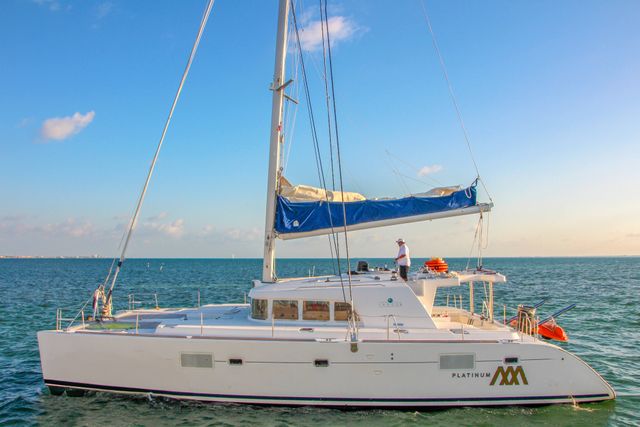 Private 40-ft Catamaran Cruise: 4 Hours for Up to 30 Guests image 4