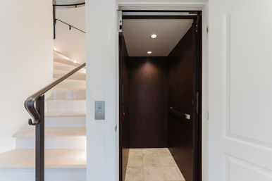 Beach Luxury Villa: 3 BR with Views, Elevator & Private Pool in Boca image 5