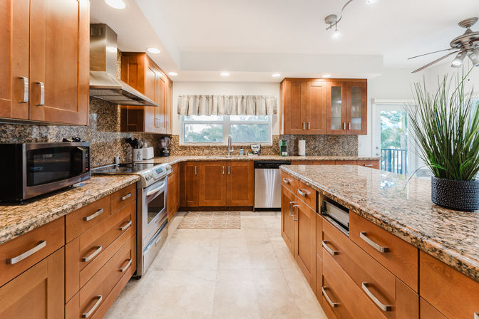 Beach Luxury Villa: 3 BR with Views, Elevator & Private Pool in Boca image 19
