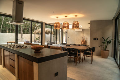 Caan Estate: Two Villas Combined into a Luxurious 10 BR Retreat with Concierge image 13
