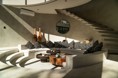 Caan Estate: Two Villas Combined into a Luxurious 10 BR Retreat with Concierge image 12