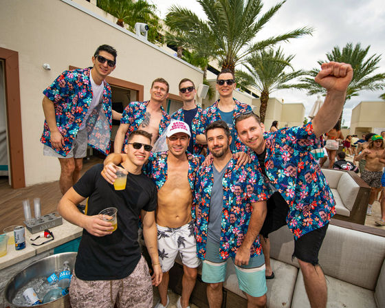 DAER Dayclub Pool Party: Vegas-Style VIP Experience with Daybed, Sectional, Cabana & Bungalow Options image 4