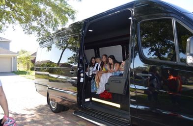 Luxury Party Bus Rental: Elegant Group Transportation  image 7
