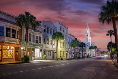 Real Hauntings of Charleston: A Fun Walking Tour & True Stories of Charlestons Spookiest Places with a Licensed Guide image