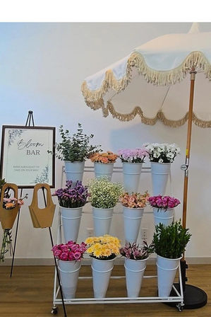 Bloom Bar Experience: Build Your Own Flower Bouquets image 5