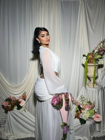 Bloom Bar Experience: Build Your Own Flower Bouquets image 30