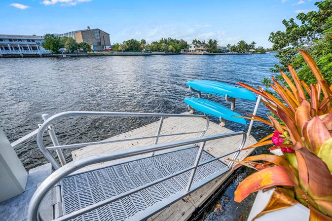 The Modern Castle: Luxury 8-BR Estate with Pool & Rooftop Lounge for Groups image 8