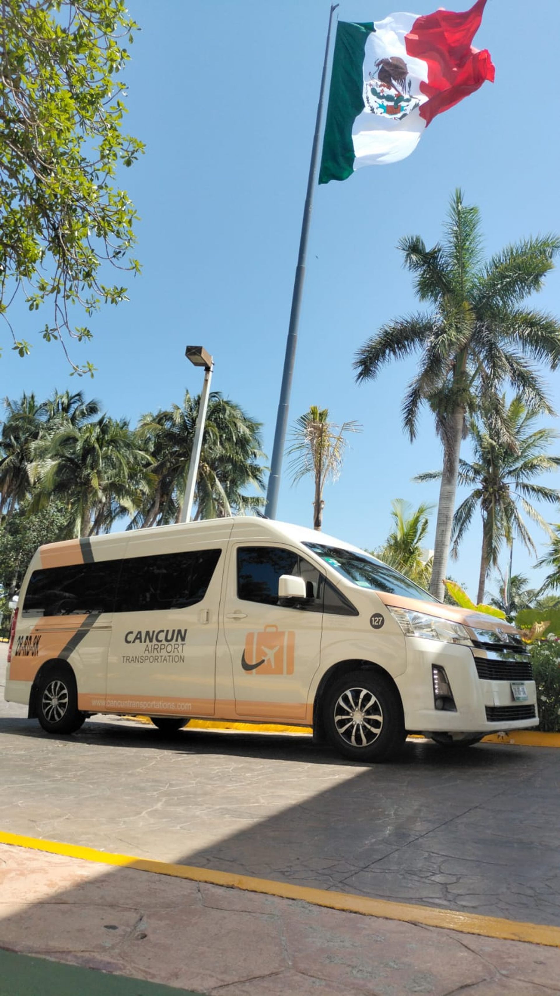 Cancun Airport Transportation - image 2