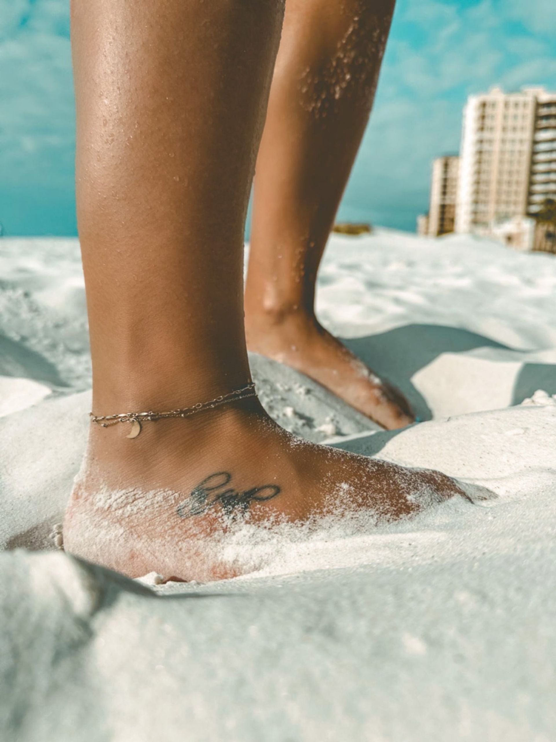 Waves & Welds: A Luxe Jewelry Moment image 2