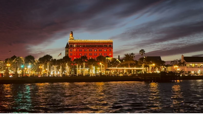 Nights of Lights Private Boat Trip For Up To 15 People image 7