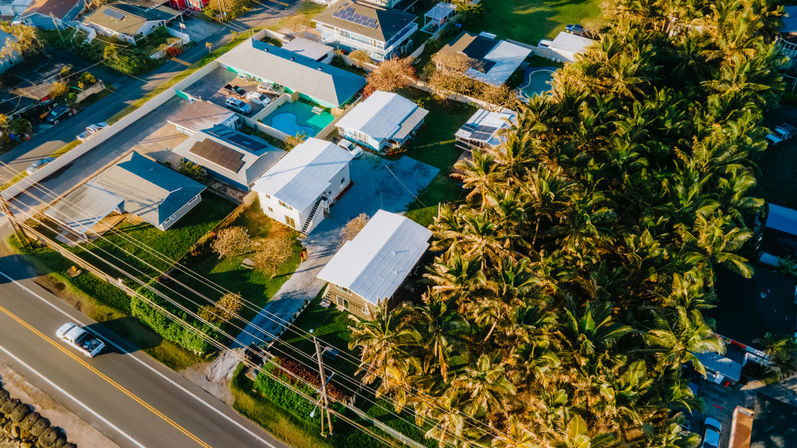 North Shore Group Getaway: Five 3-BR Units for Up to 50 Guests image 9