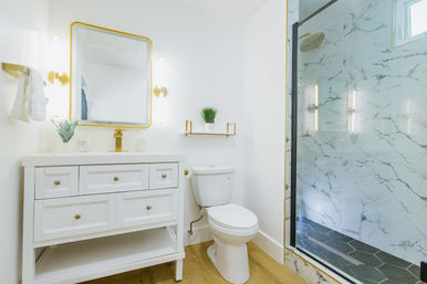 North Shore Group Getaway: Five 3-BR Units for Up to 50 Guests image 76
